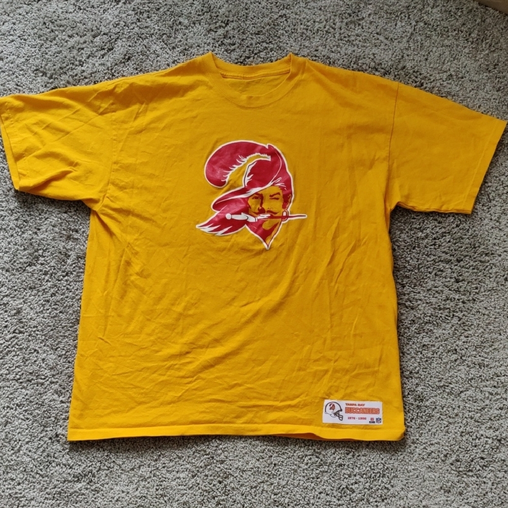 Vintage Mitchell & Ness Tampa Bay Buccaneers Creamsicle T-Shirt
